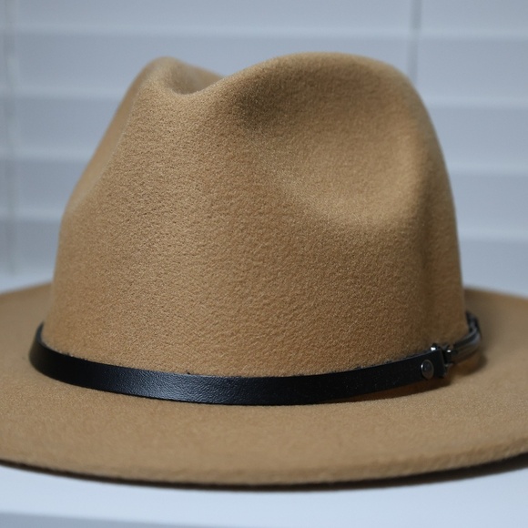 Camel Wool Wide Brim Fedora Hat with Black Faux Leather Band NWOT - Picture 1 of 4